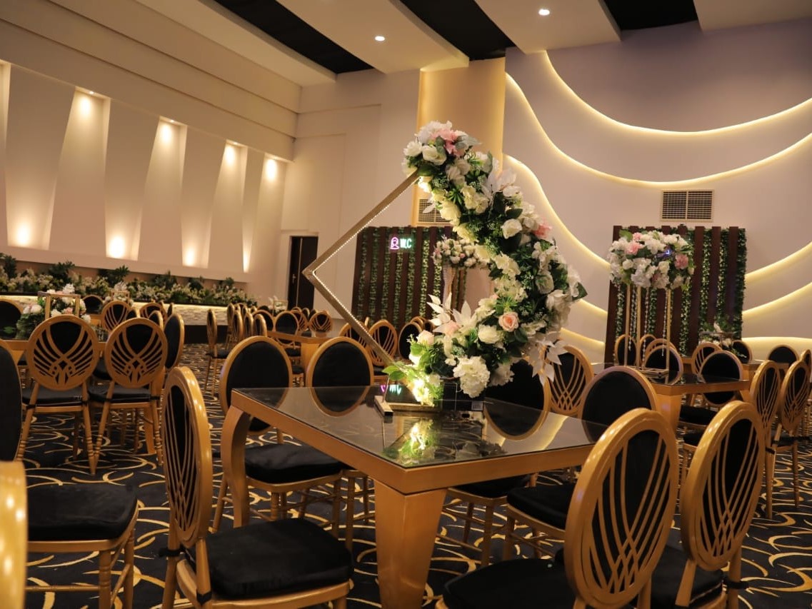 قاعة البارون سوهاج