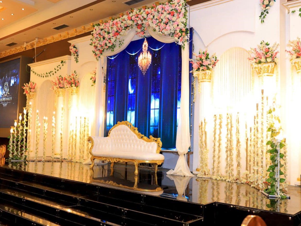 جولدن هولز نادى السكة