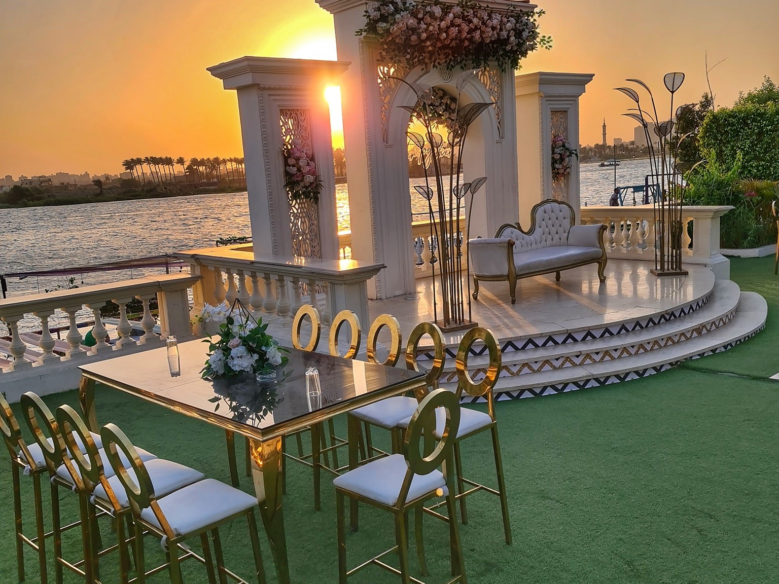 رويال بلازا اوبن اير المعادي