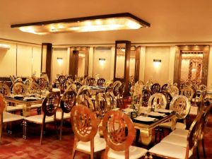 جولدن هولز نادى السكة - 8