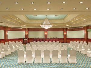 قاعة المؤتمرات فندق شيراتون المنتزه - 1