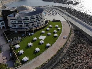 قاعة الأوبن إير فندق صن رايز أليكس أفينيو بيتش