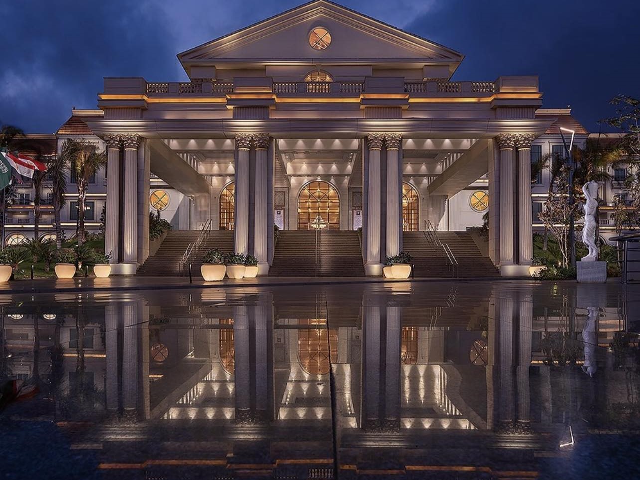 حديقة سيرينتي جاردن فندق سانت ريجيس العاصمة الجديدة