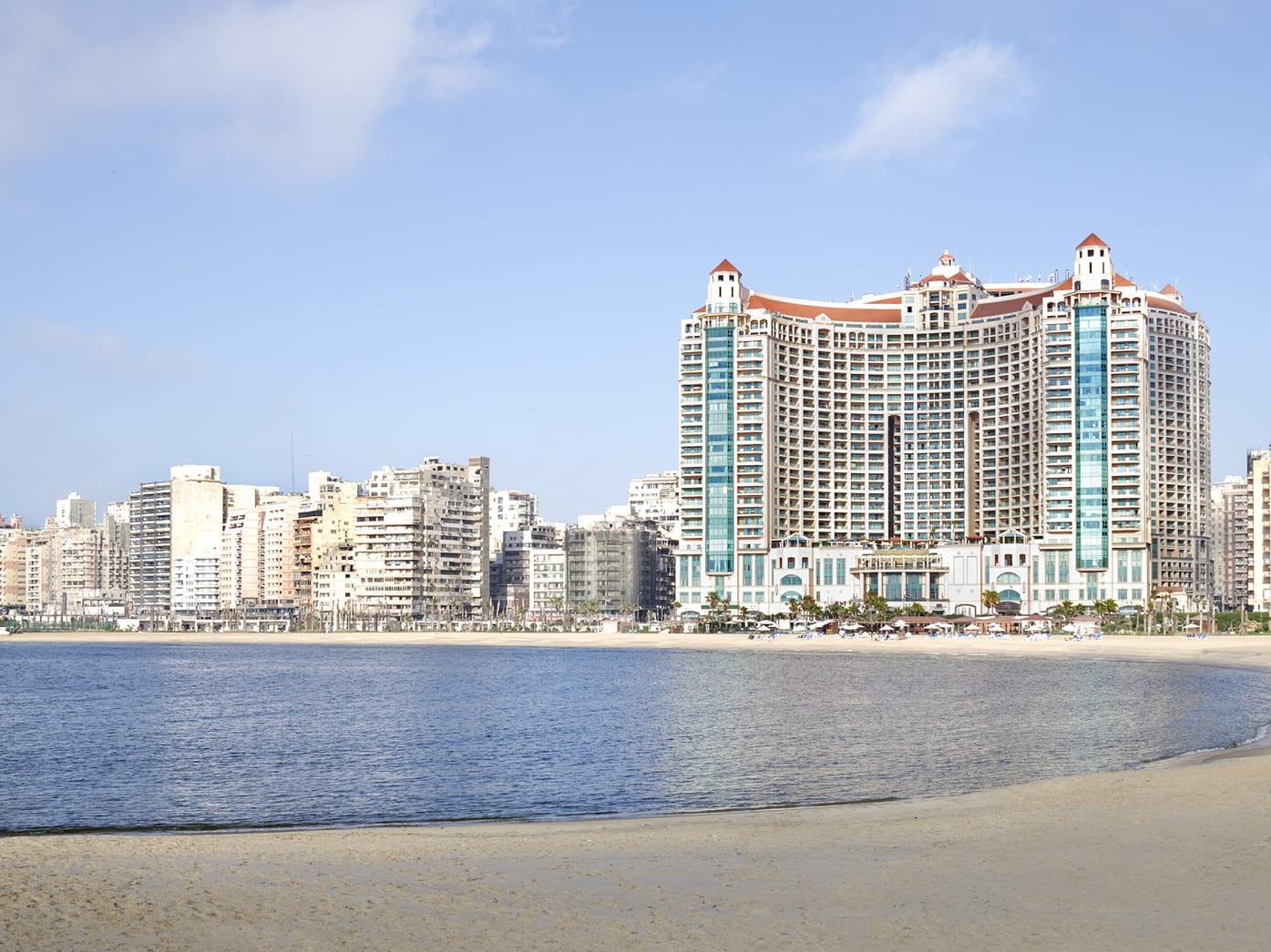 قاعة الأوبن إير فندق فور سيزونز الإسكندرية