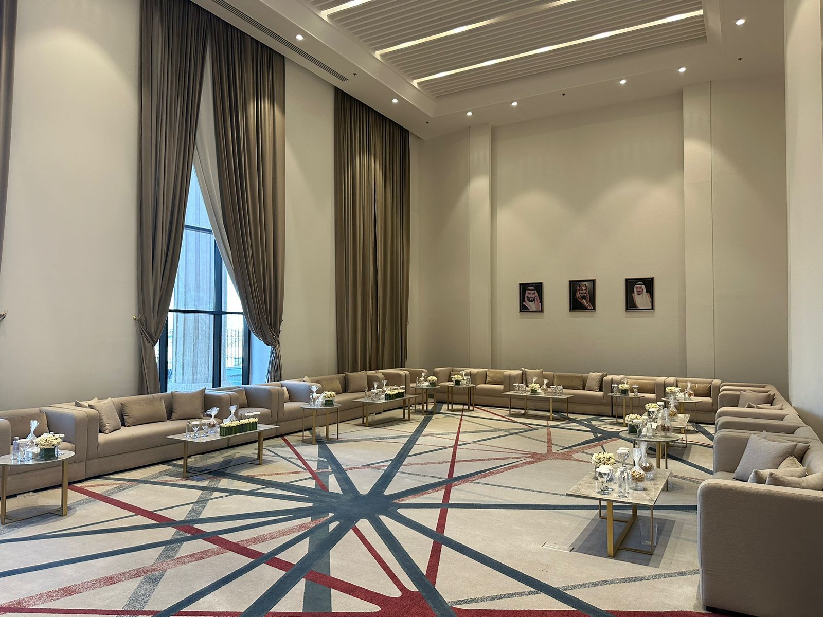 مجلس كبار الشخصيات قاعات سراج الرياض