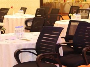قاعة الاجتماعات فندق السفينة الذهبية الرياض - 4