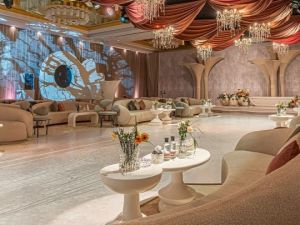 قاعة فندق راديسون بلو المنهل - 4