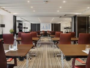 قاعة الاجتماعات فندق سنترو العليا من روتانا - 3