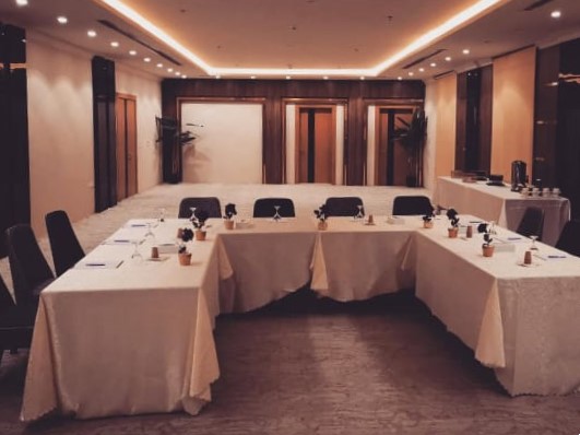 قاعة الاجتماعات فندق لوبارك كونكورد الربوة الرياض