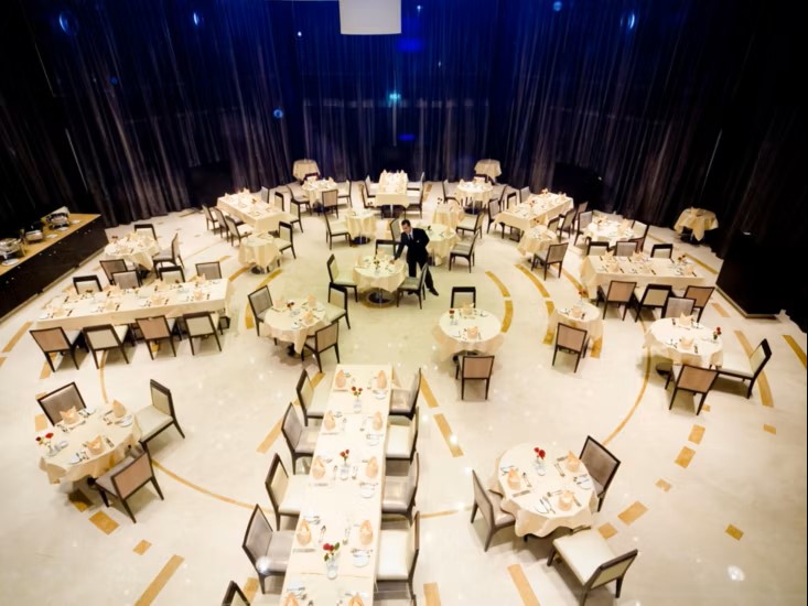 فندق هوليداي إن الازدهار