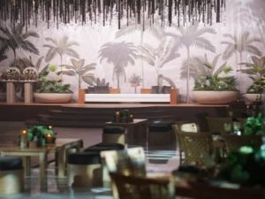 قاعة قصر النعمان العقير بركاء - 4