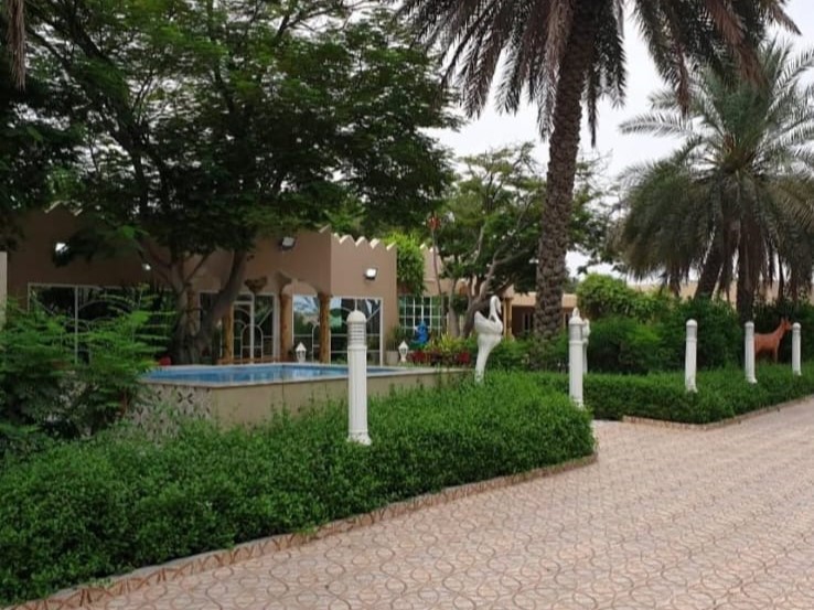 قـاعة وشاليهـات النخبـه