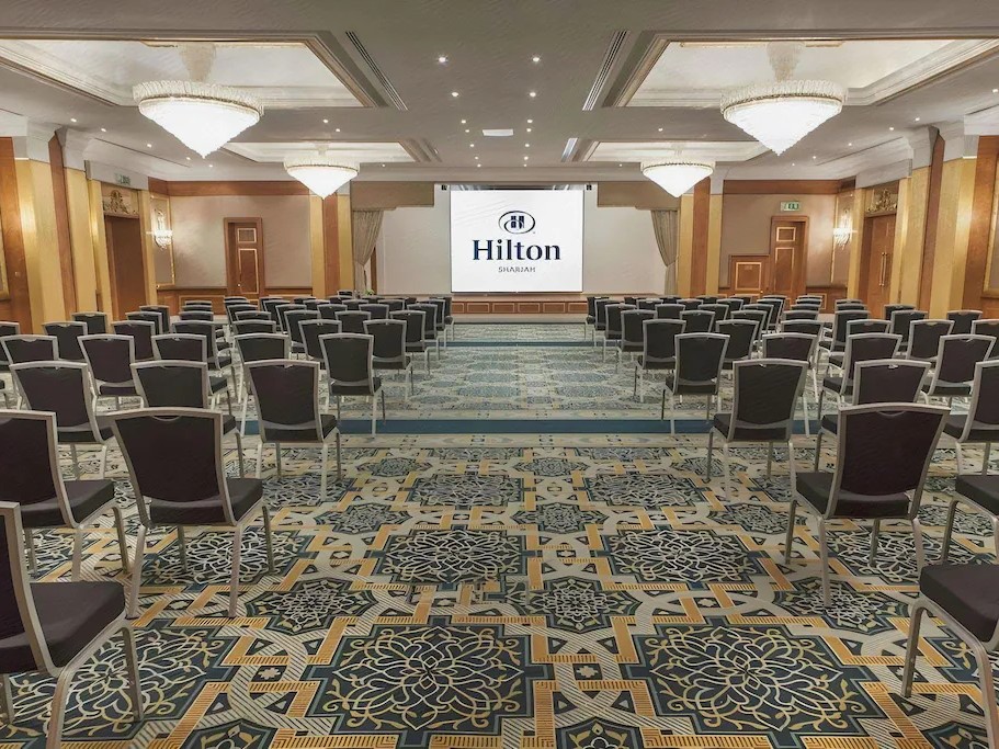 قاعة المؤتمرات فندق كورنيش الشارقة
