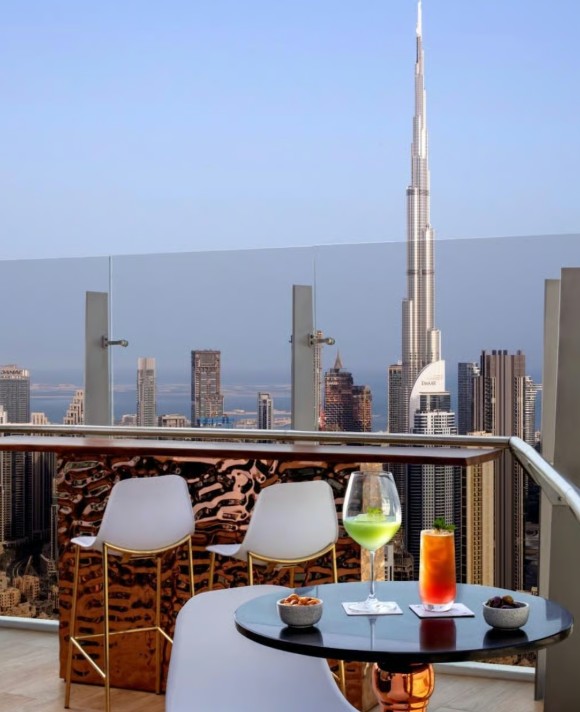 S Bar لاونج فندق و ريزيدنس SLS دبي