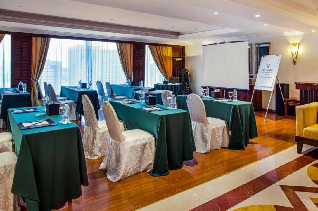 قاعة Corniche Room فندق كورنيش أبوظبي