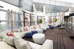 مطعم Lazuli فندق SO/ Uptown دبي