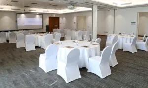 غرف المؤتمرات مركز أدنيك العين أبوظبي - 3
