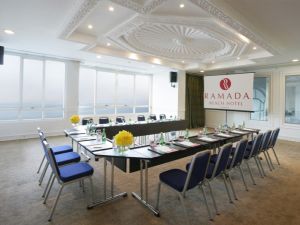 قاعات الاجتماعات فندق رامادا ويندهام بيتش عجمان - 4