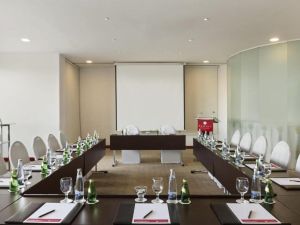 قاعات الاجتماعات فندق رامادا ويندهام بيتش عجمان - 1