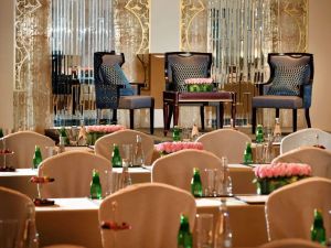 قاعات الاجتماعات فندق ون أند أونلي رويال ميراج دبي