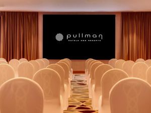 قاعة المؤتمرات فندق بولمان الشارقة