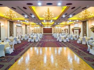 قاعة الدانة فندق هوليداي انترناشيونال الشارقة - 1