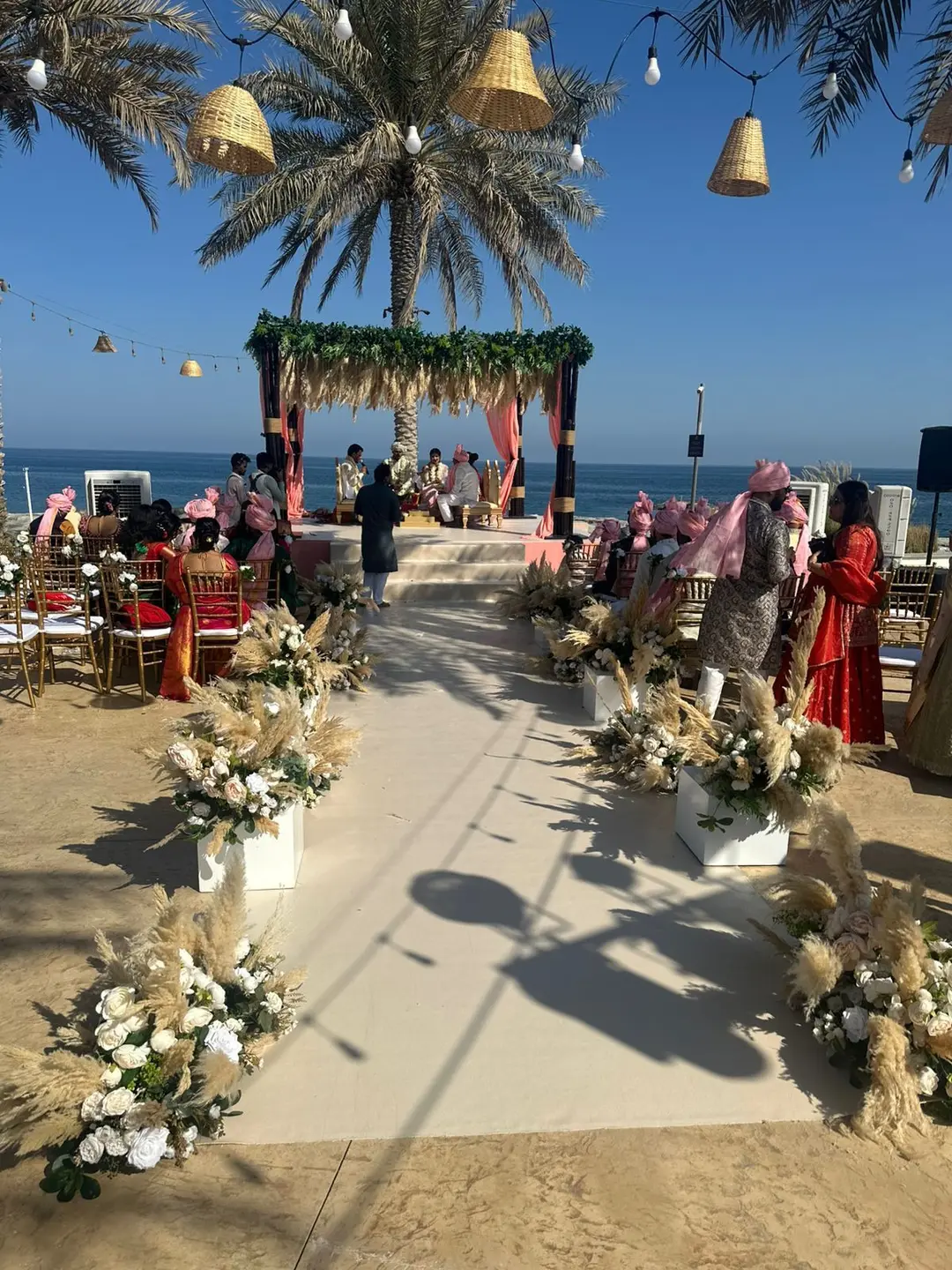 مطعم ساليا منتجع العنوان بيتش الفجيرة