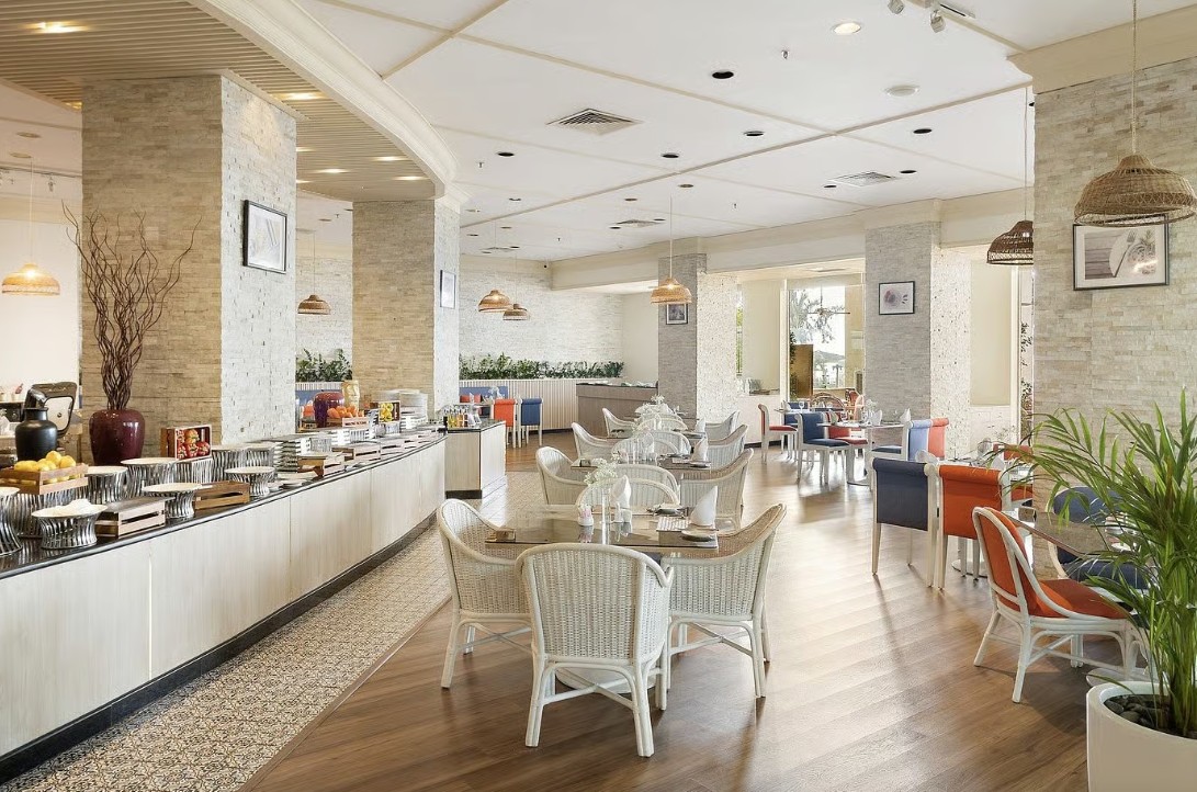 مطعم Café Naseem منتجع وفلل دوسيت عجمان