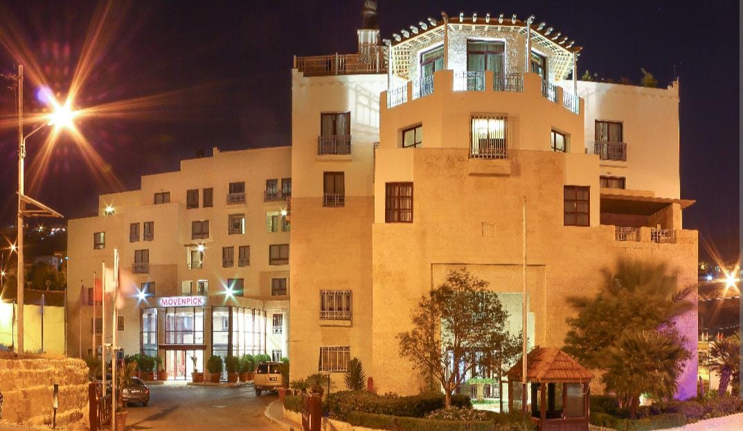 غرفة الاجتماعات منتجع موفنبيك البتراء