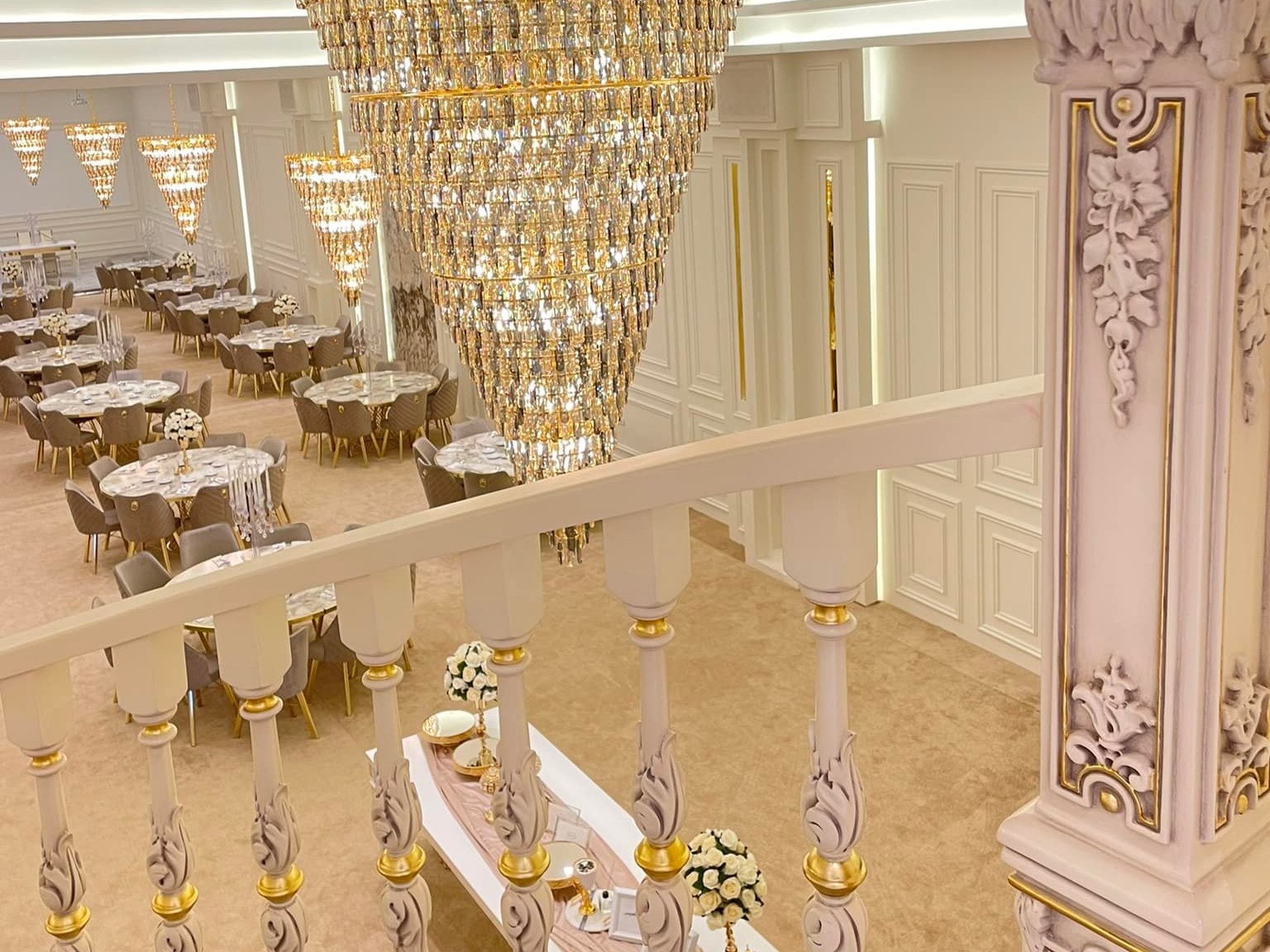 قاعة لاروز طرابلس