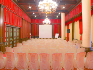 قاعة المؤتمرات فندق شتورة بارك بيروت